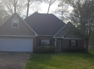 212 Wildwood Blvd, Jackson, MS 39212