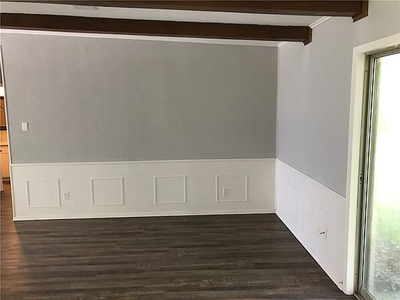 5th image of 326 Karol Ln
