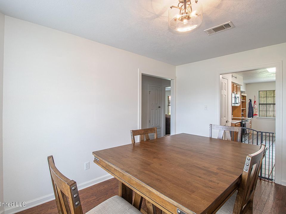 10365 Pin Oak Dr, Biloxi, MS 39532 Zillow