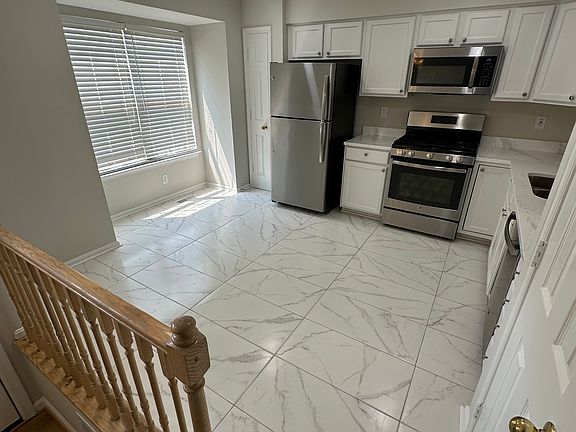 5th image of 953 Dunloring Ct