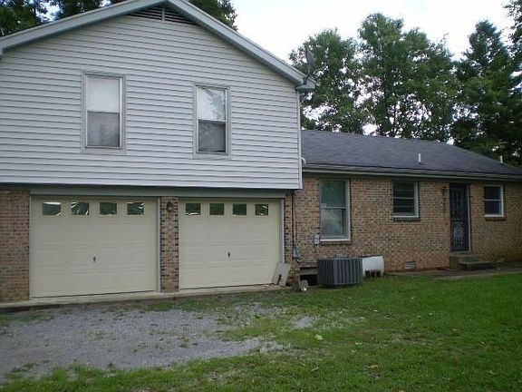 2nd image of 3873 Nestledown Dr