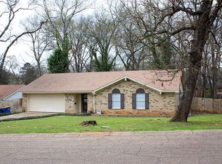 705 Carlisle Dr, Kilgore, TX 75662