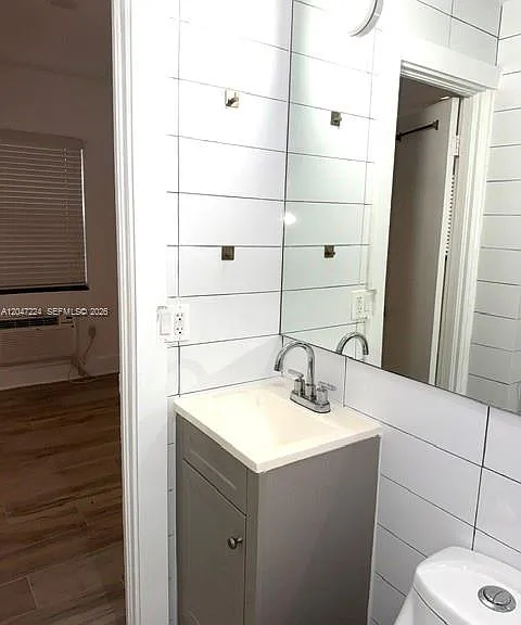 1553 Jefferson Ave #1 — Photo 8
