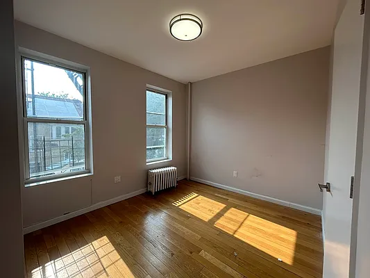 Rented by GROOME REALTY LLC | media 16