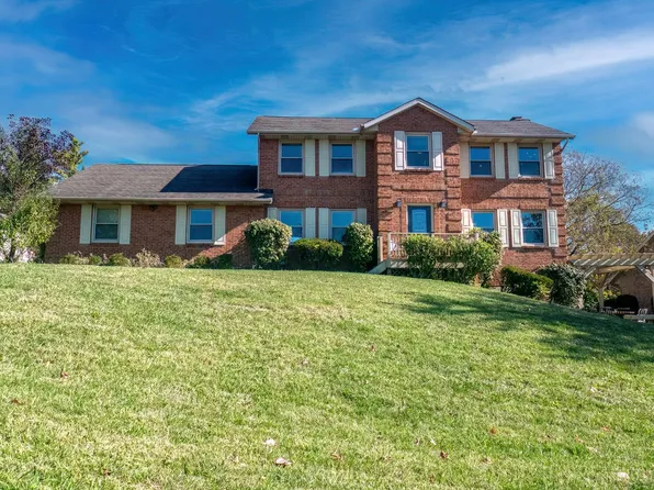 2 Hidden Hills Ct, Fairfield, OH 45014