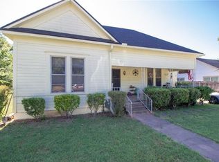 405 N Roberts St, West, TX 76691