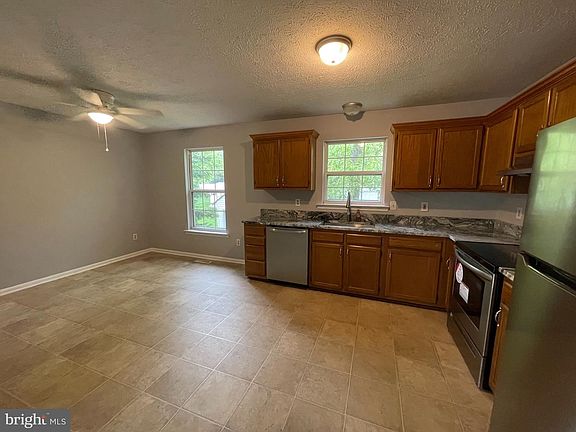 3rd image of 26053 Crescent Ln