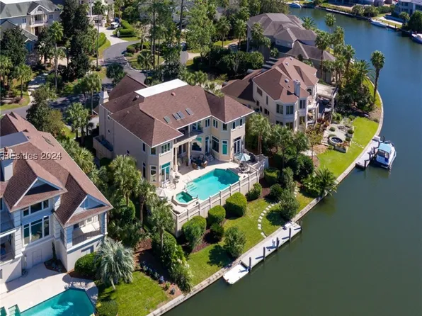 18 Plumbridge Ln, Hilton Head Island, SC 29928