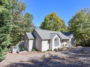 110 Lakewood Dr, Lake Lure, NC 28746