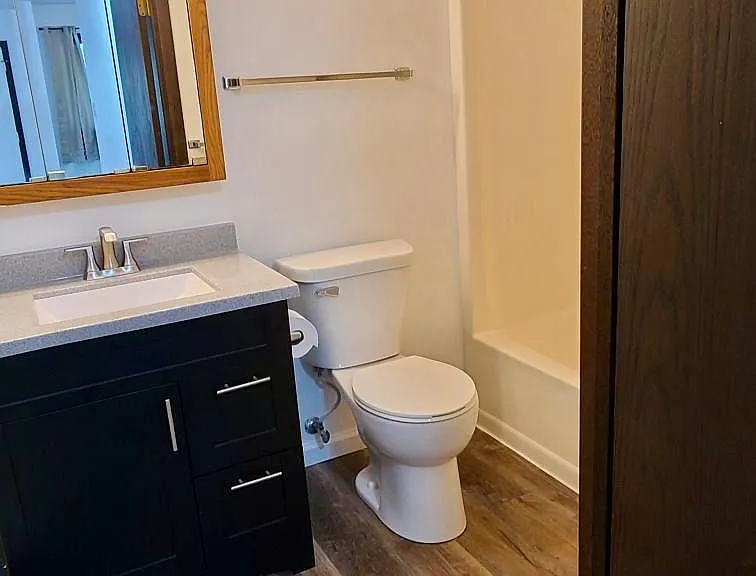640 Valley Dr #3 — Photo 7