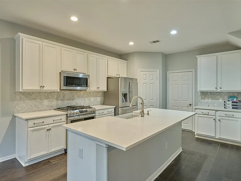 87 Benedict Canyon Loop — Photo 17