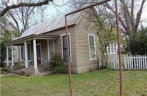 4th image of 300 Short St