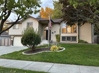 9206 N Londale Dr, Spokane, WA 99208
