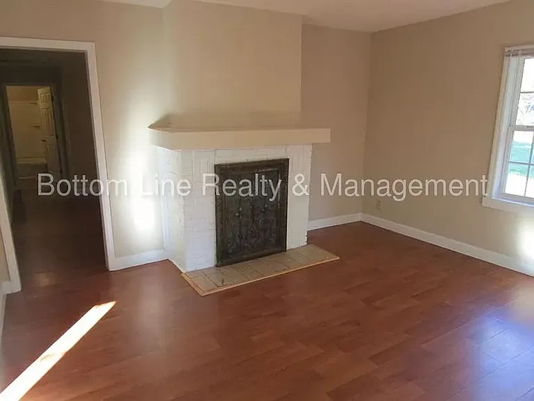 3912 Plainview Rd — Photo 9