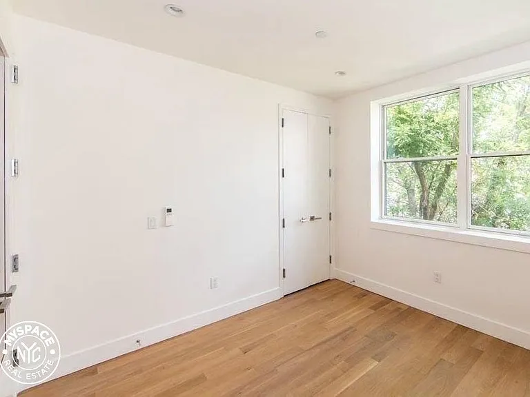 1234 Bedford Ave #3R — Photo 3