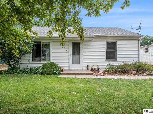 379 S 46th St, Lincoln, NE 68510