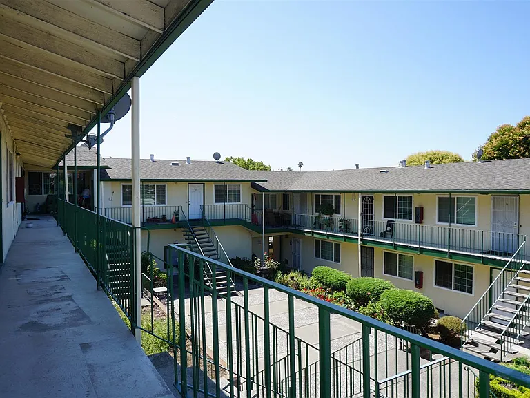25538 Del Mar Ave #13 — Photo 4