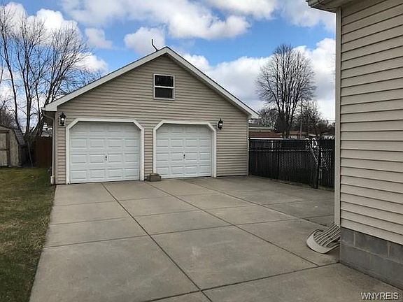 3rd image of 1555 98th St