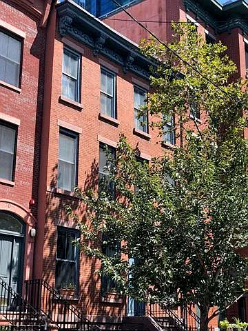 2 bed, 1100 sqft, $4,200 — Photo 4
