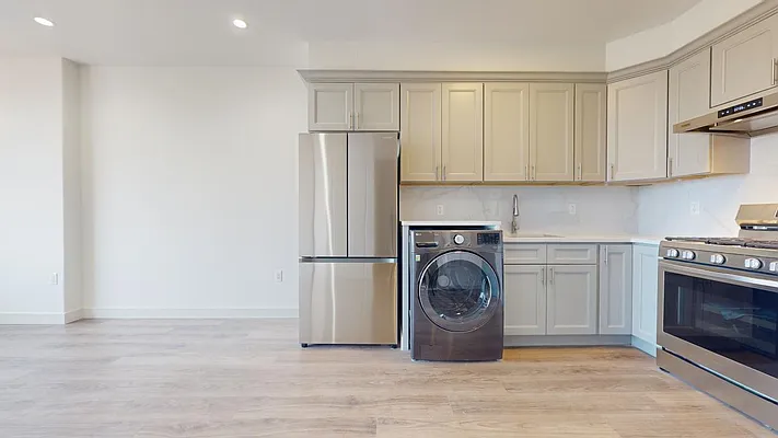 Rented by Metro Garden Realty NYC | media 18