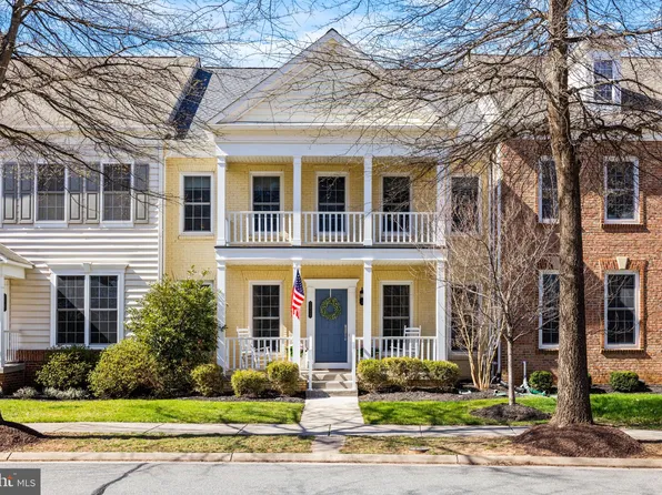 20735 Red Cedar Dr, Leesburg, VA 20175