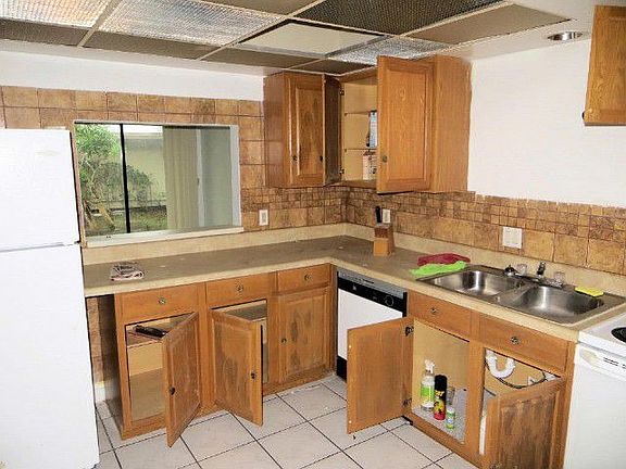 2nd image of 4283 NW 76th Ave