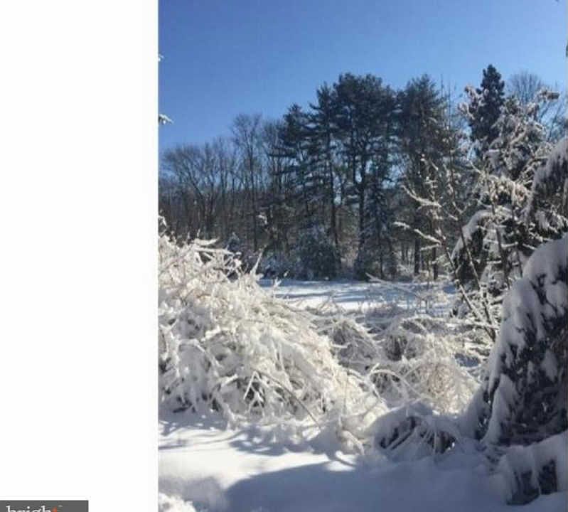 2nd image of 235 Maugers Mill Rd