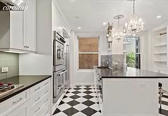 4th image of 25 E 86th St APT 6A