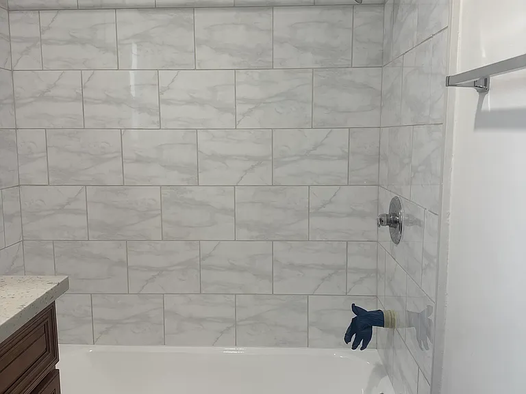 2213 W Court St #3 — Photo 9