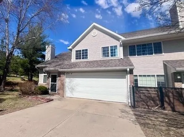 1020 68th St Unit 4, West Des Moines, IA 50266