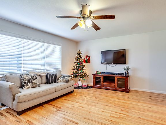 4th image of 3208 Bisco Dr