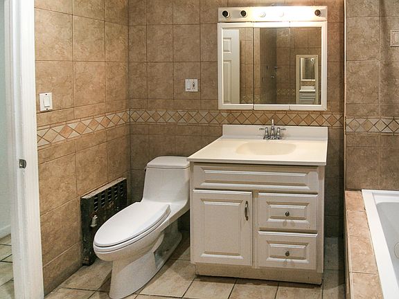 5th image of 3348 28th St #2