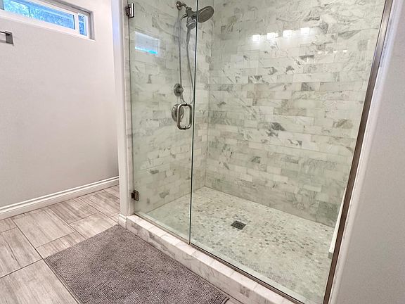 4th image of 1630 Cambridge Ct