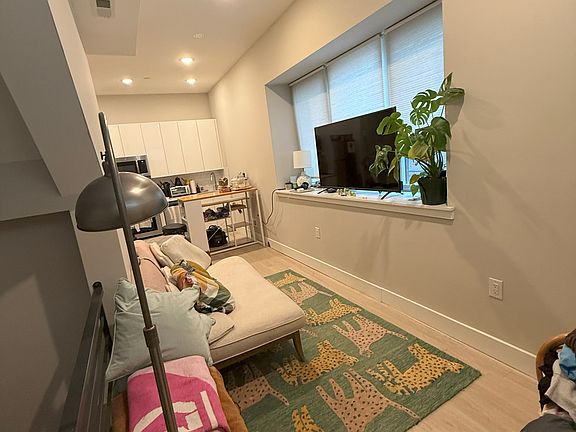 4th image of 1837 Blair St Penthouse A
