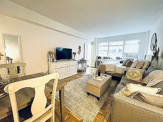 1st image of 240 E 46th St APT 10J