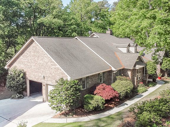 2nd image of 32 Bungalow Ct