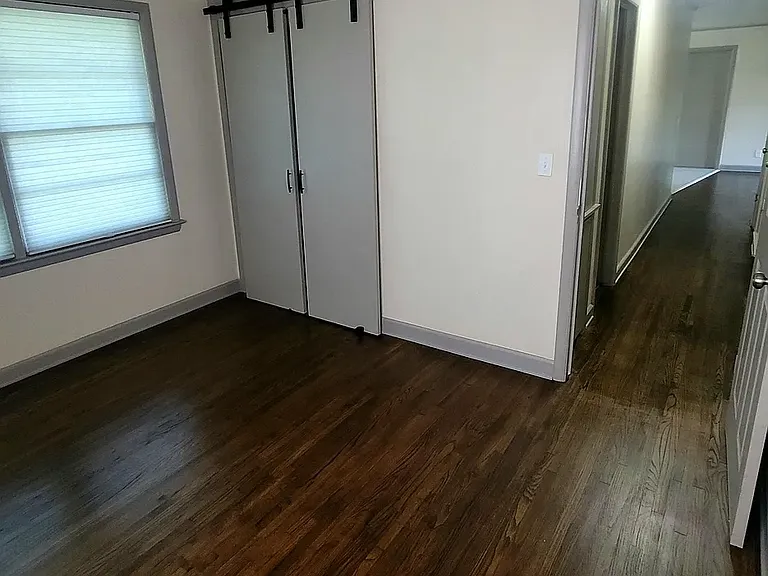 805 W Hartford Pl — Photo 7