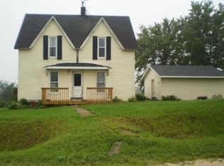 18407 Green Rd, Anamosa, IA 52205