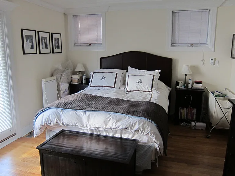 910 W Barry Ave #1 — Photo 7