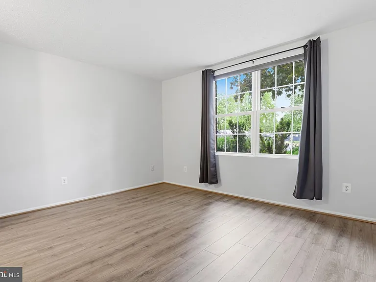 119 Fort Evans Rd SE #B — Photo 19
