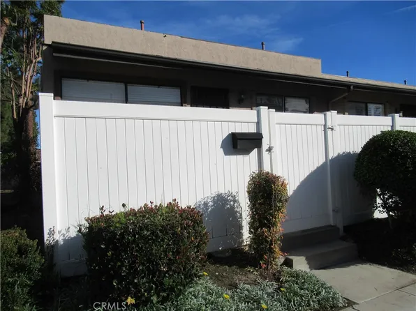 2240 Loma Alta Dr #18, Fullerton, CA 92833