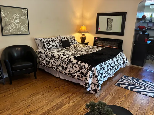 2750 Iowa St, Napa, CA 94558