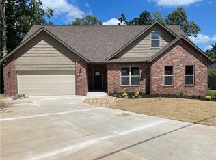 17 Dunbarton Dr, Bella Vista, AR 72715