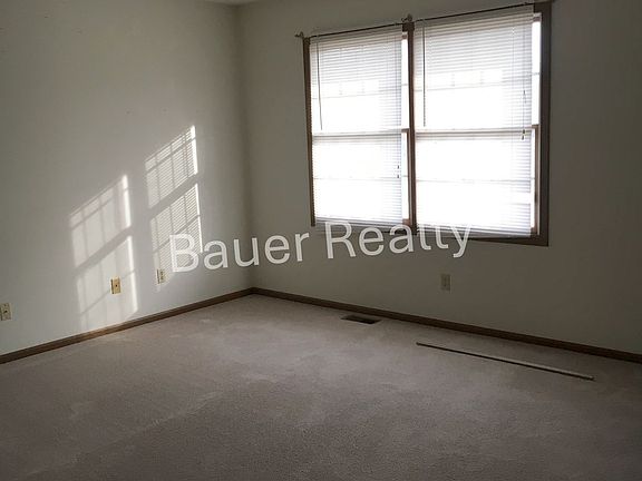 4th image of 1255 Hillcrest Dr #1255