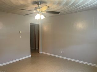 2013 Flower Ln, Chesapeake, VA 23324