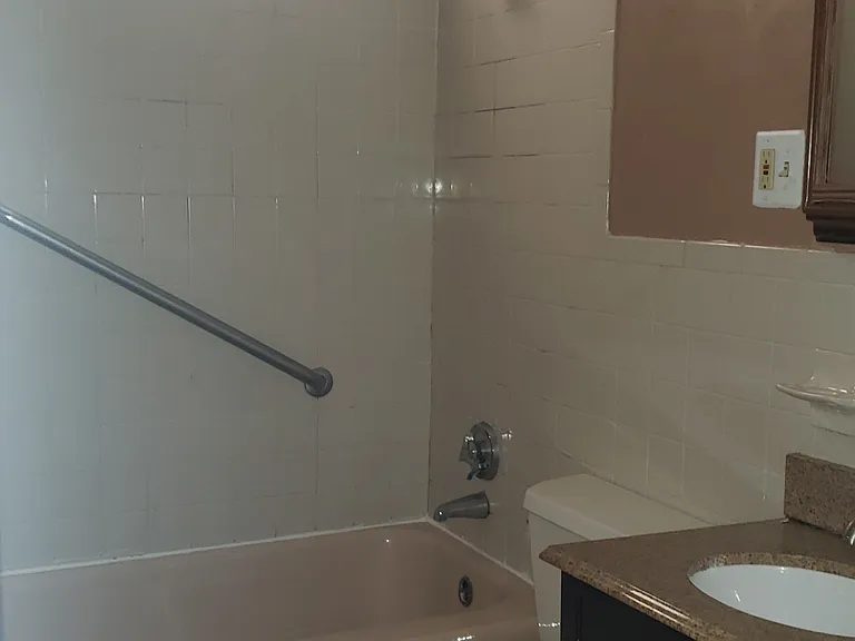 27 Pearl St #1 — Photo 8