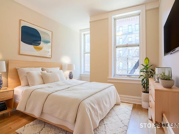 5th image of 515 W 122nd St #32