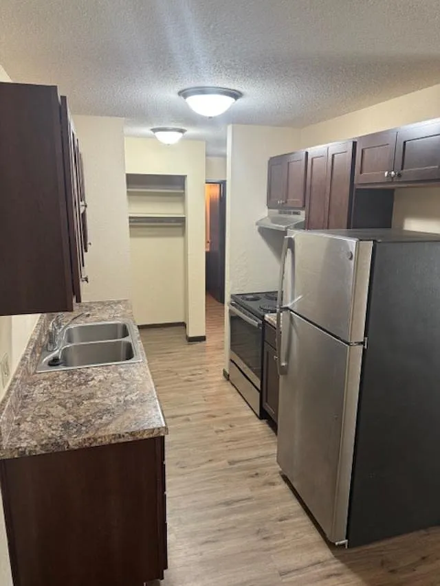 2 bed, $1,075 — Photo 1