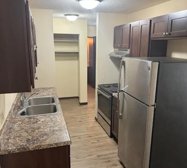 1250 Main St S — Photo 1