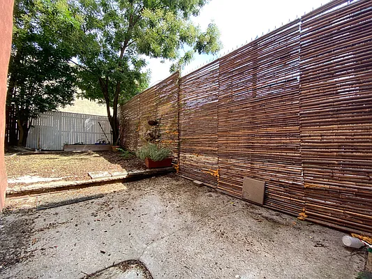 Rented by Nooklyn NYC LLC | media 8